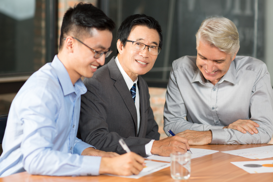 Ký hợp đồng với công ty nước ngoài thế nào để đúng quy định?