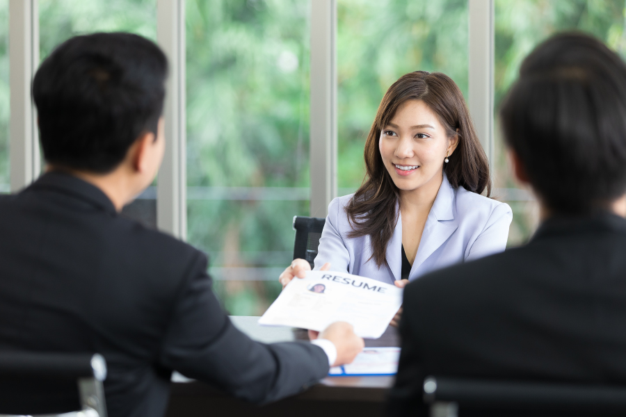 Bao nhiêu tuổi được ký hợp đồng lao động theo quy định pháp luật?